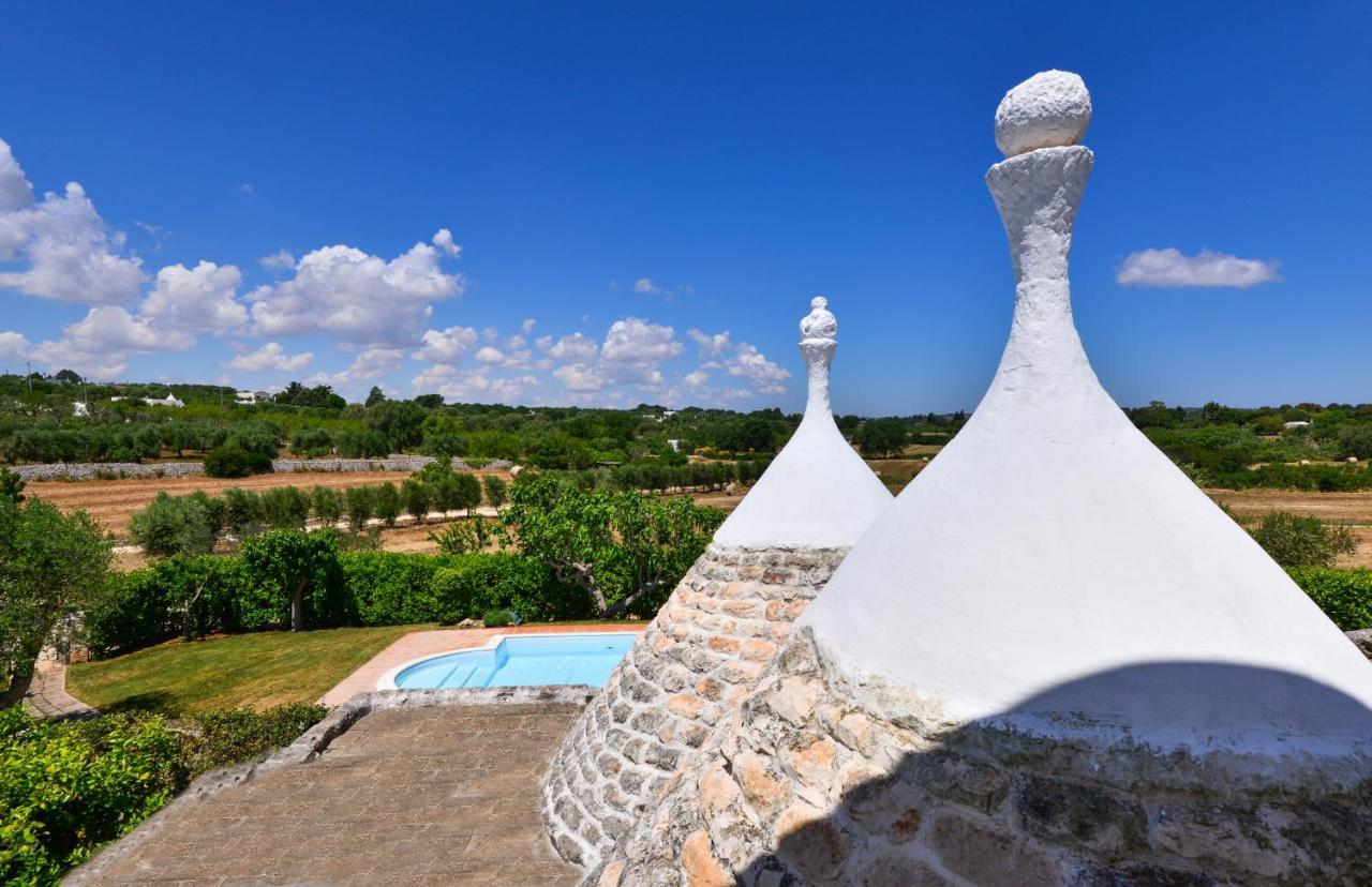 Terra Sessana Ville e Trullo con piscina privata Ostuni Esterno foto