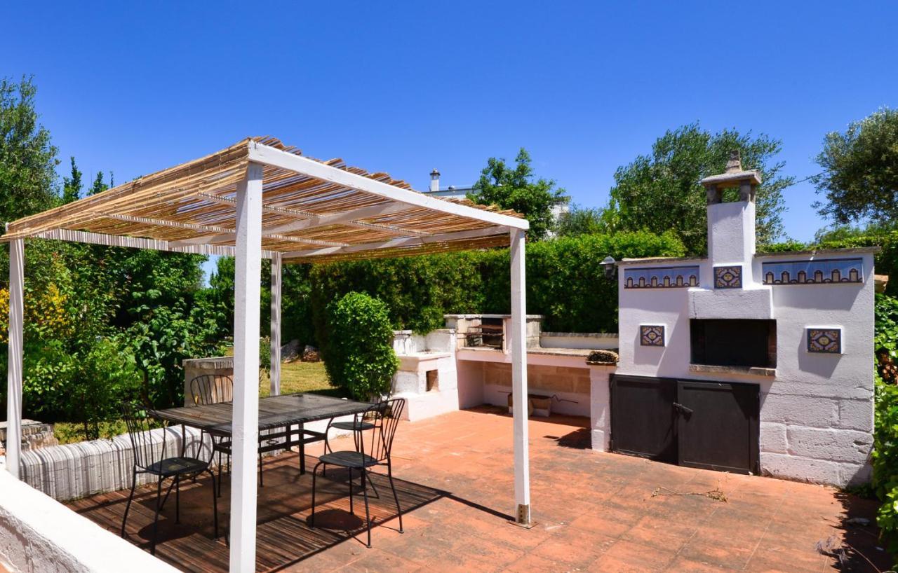 Terra Sessana Ville e Trullo con piscina privata Ostuni Esterno foto