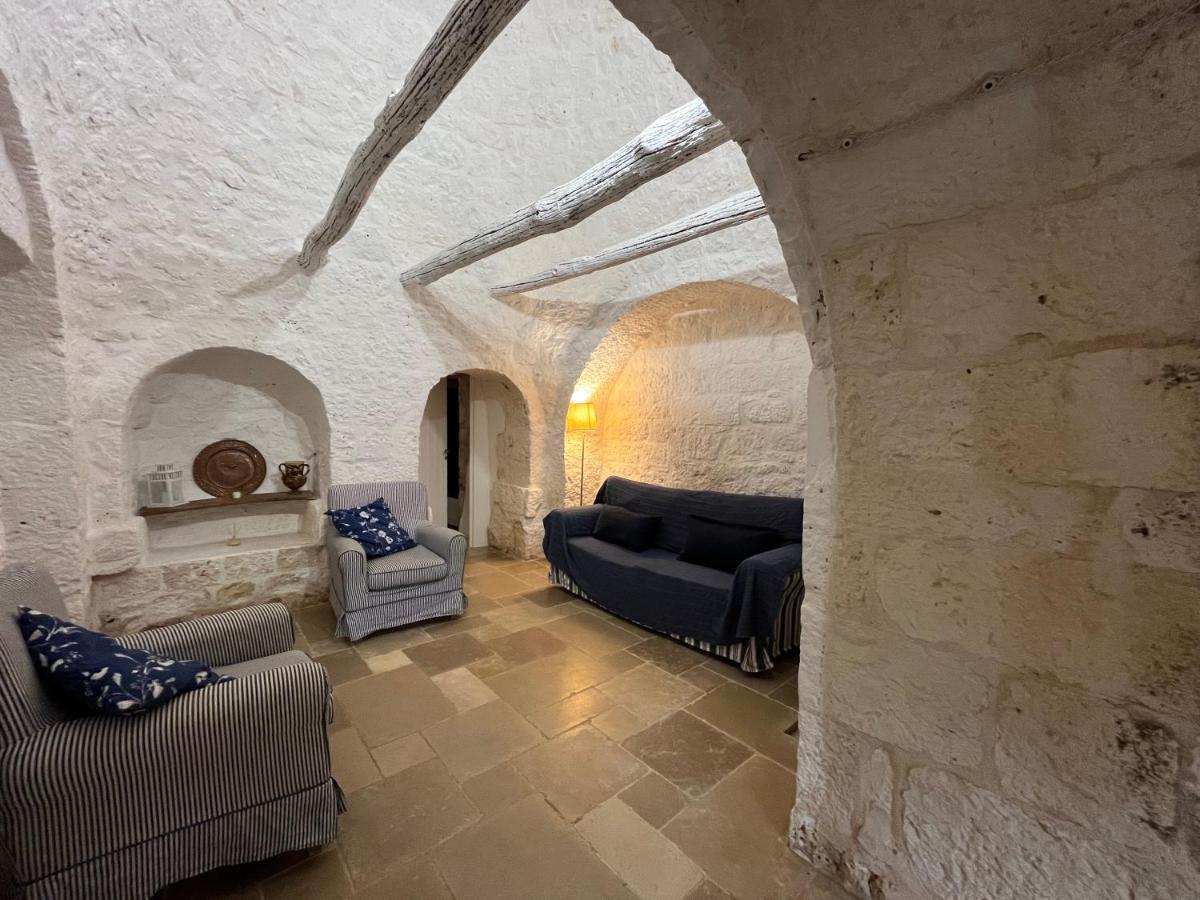 Terra Sessana Ville e Trullo con piscina privata Ostuni Esterno foto