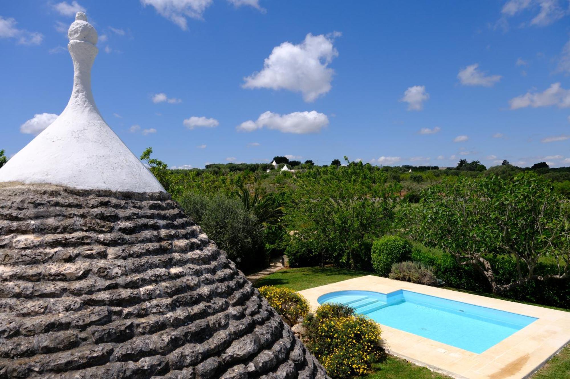 Terra Sessana Ville e Trullo con piscina privata Ostuni Esterno foto
